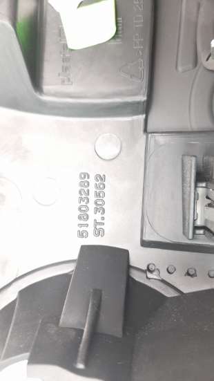 Recambio de moldura para fiat 500 2007-2016 referencia OEM IAM 51803289   2