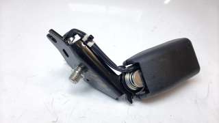 Recambio de enganche cinturon trasero izquierdo para mazda 3 sedán (bp) 2019- referencia OEM IAM BAH150037J  