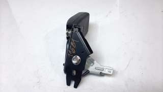 Recambio de enganche cinturon trasero izquierdo para mazda 3 sedán (bp) 2019- referencia OEM IAM BAH150037J  