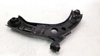 Recambio de brazo suspension inferior delantero derecho para mazda 3 sedán (bp) 2019- referencia OEM IAM BDNF34300C  