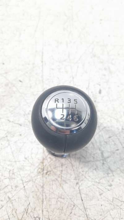 Recambio de pomo palanca cambio para mazda 3 sedán (bp) 2019- referencia OEM IAM BCKN46030A  