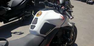 Recambio de deposito combustible para honda cb 750 hornet 2022- referencia OEM IAM 17500MLBD00ZD  