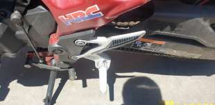 Recambio de estribo lateral para honda cb 750 hornet 2022- referencia OEM IAM 50700MJWJ00  