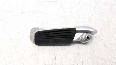 Recambio de estribo lateral para kymco g-dink 125 2012-2017 referencia OEM IAM 5070BLKG7E00YYF  