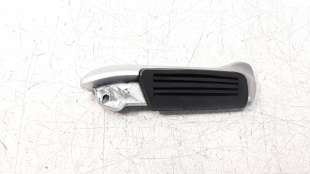 Recambio de estribo lateral para kymco g-dink 125 2012-2017 referencia OEM IAM 5070BLKG7E00YYF  