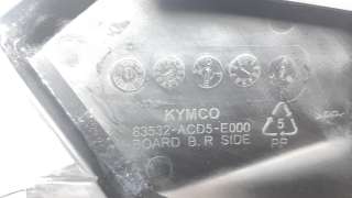 Recambio de moldura para kymco g-dink 125 2012-2017 referencia OEM IAM 83532ACD5E000  