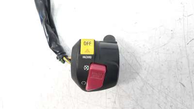 Recambio de piña luces derecha para kymco g-dink 125 2012-2017 referencia OEM IAM 3515AKKC3900  