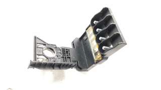Recambio de caja reles / fusibles para toyota corolla (e21) 2019- referencia OEM IAM 7173305330  