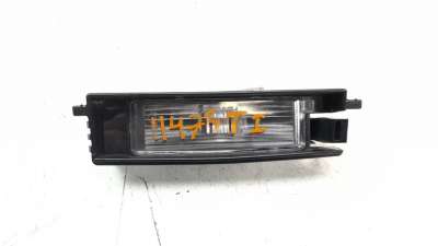 Recambio de piloto matricula para toyota corolla (e21) 2019- referencia OEM IAM 8127002230  