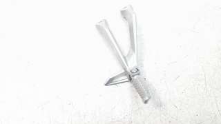 Recambio de estribo lateral para honda cb125 r 2017- referencia OEM IAM 50720K94T00  