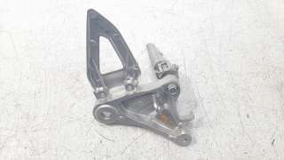 Recambio de estribo lateral para honda cb125 r 2017- referencia OEM IAM 50660MEL000  