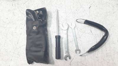 Recambio de herramientas para honda cb125 r 2017- referencia OEM IAM 89219KGH900  