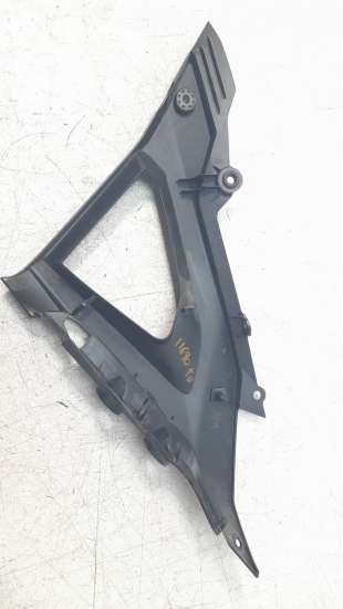 Recambio de moldura para honda cb125 r 2017- referencia OEM IAM 83511K94T00ZD   2