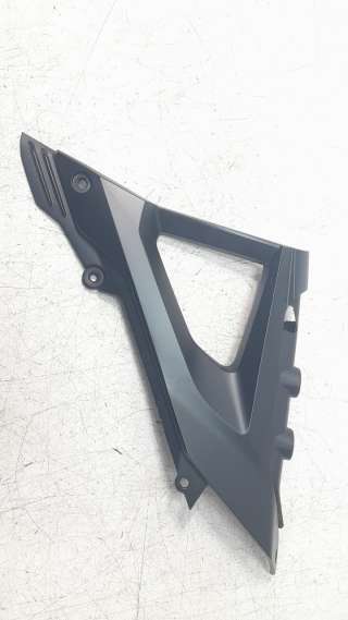 Recambio de moldura para honda cb125 r 2017- referencia OEM IAM 83511K94T00ZD  