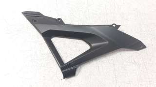 Recambio de moldura para honda cb125 r 2017- referencia OEM IAM 83521K94T00  