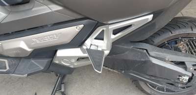 Recambio de estribo lateral para honda x-adv 2017- referencia OEM IAM   