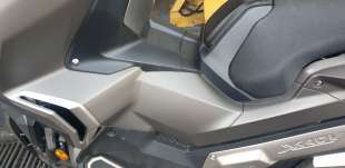 Recambio de moldura para honda x-adv 2017- referencia OEM IAM   