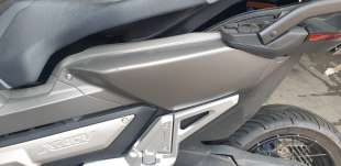 Recambio de moldura para honda x-adv 2017- referencia OEM IAM   