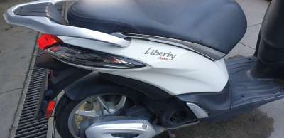 Recambio de moldura para piaggio (vespa) piaggio liberty 125 iget 2016- referencia OEM IAM 1B001368400  
