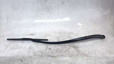 Recambio de brazo limpia delantero derecho para hyundai santa fe 2018- 2.2 crdi cat referencia OEM IAM 98321S1000  