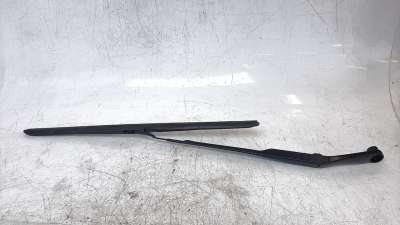 Recambio de brazo limpia delantero izquierdo para hyundai santa fe 2018- 2.2 crdi cat referencia OEM IAM 98311S1000  