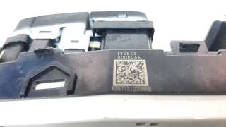 Recambio de mando elevalunas delantero izquierdo para hyundai santa fe 2018- 2.2 crdi cat referencia OEM IAM 93571S1240NNB  