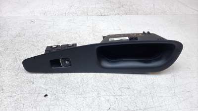 Recambio de mando elevalunas trasero derecho para hyundai santa fe 2018- 2.2 crdi cat referencia OEM IAM 93576S1110NNB  