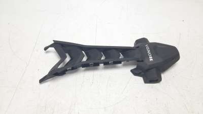 Recambio de moldura para honda cb 650r 2018- cb 650r referencia OEM IAM 80151MKYD500  