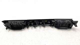 Recambio de rejilla aireadora para renault captur ii 2019- 1.3 tce referencia OEM IAM 687609954R  