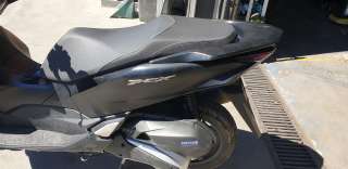 Recambio de moldura para honda pcx 125 2018- pcx 125 referencia OEM IAM 83610K1ZJ100 83610K1ZJ100 