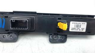 Recambio de warning para kia stonic (ybcuv) 2017- 1.0 tgdi cat referencia OEM IAM 93790H8010WK  