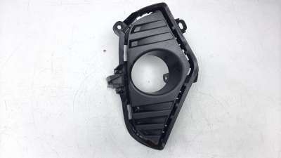 Recambio de rejilla paragolpes derecha para toyota rav4 2018- hybrid 4x2 advance referencia OEM IAM 5212742190  