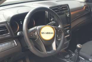 Recambio de volante para ssangyong tivoli 2015- urban 4x2 referencia OEM IAM 4611035001LBH  