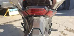 Recambio de luz central de freno para honda x-adv 2017- x-adv referencia OEM IAM 33701MKHD01  