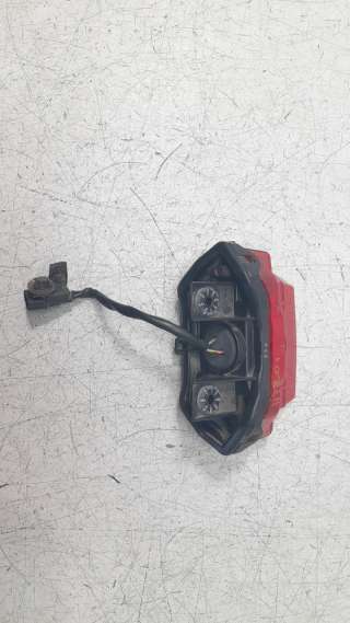 Recambio de piloto trasero central para honda x-adv 2017- x-adv referencia OEM IAM 33701MKTD01  