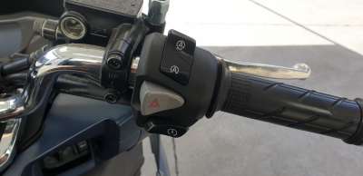 Recambio de piña luces derecha para honda pcx 125 2020- referencia OEM IAM 35160K1ZJ12  
