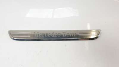 Recambio de moldura para mercedes-benz clase c (w205) lim. 2013- c 200 (205.077) referencia OEM IAM A2056802135  