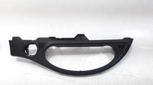 Recambio de moldura para toyota yaris 2017- referencia OEM IAM 554060D390C2  