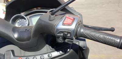 Recambio de piña luces derecha para piaggio (vespa) mp3 400 hpe 2021- referencia OEM IAM 1D003732  