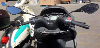 Recambio de manillar para piaggio (vespa) mp3 400 hpe 2021- referencia OEM IAM 1B010594  