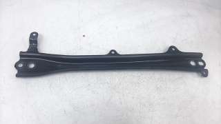 Recambio de travesaño inferior para toyota corolla (e21) 2019- referencia OEM IAM 5110702190  