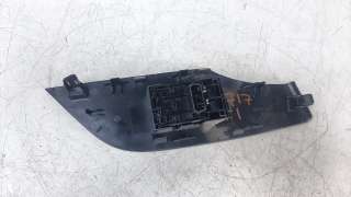 Recambio de mando elevalunas trasero izquierdo para toyota rav4 2018- hybrid 4x2 advance referencia OEM IAM 8481012100  
