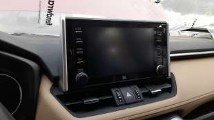Recambio de pantalla multifuncion para toyota rav4 2018- hybrid 4x2 advance referencia OEM IAM 8614042C31  