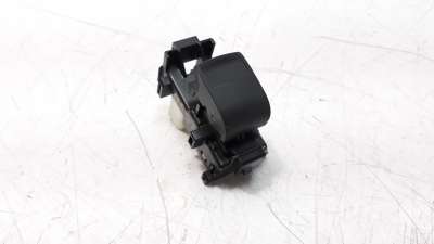 Recambio de mando elevalunas trasero izquierdo para toyota yaris 2017- referencia OEM IAM 698300D230  