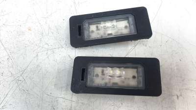 Recambio de piloto matricula para bmw serie 3 lim. (f30) 2011-2015 318d referencia OEM IAM 63267193293 103F06130960 BM0244350
