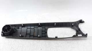 Recambio de moldura para toyota yaris 2017- referencia OEM IAM 554700D090  