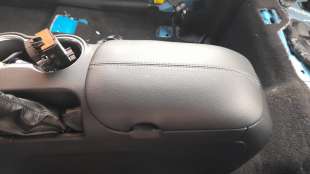 Recambio de apoyabrazos central para ford mustang 2014- mach 1 referencia OEM IAM 2599918  