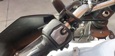 Recambio de piña luces izquierda para suzuki v-strom 650 2017- referencia OEM IAM 3720028K00000  