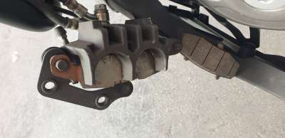 Recambio de pinza de freno delantera izquierda para suzuki v-strom 650 2017- referencia OEM IAM 5930033DQ0999  