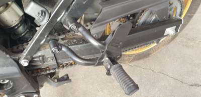 Recambio de estribera izquierda para suzuki v-strom 650 2017- referencia OEM IAM 4382028K00YAP  